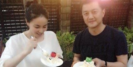 李亚鹏吃瓜王菲视频播放,视频播放量爆表，网友热议不断