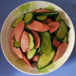 吃瓜女生吃大火腿肠视频,太香了！