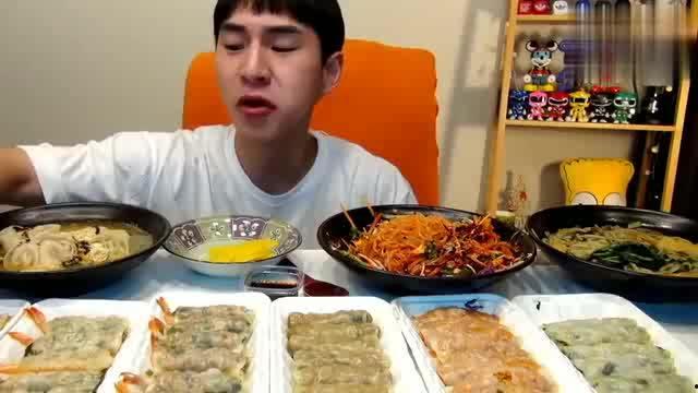 吃大瓜饺子的视频播放,视频播放带你领略传统美食魅力