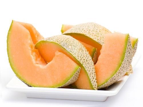 吃鸡哈密瓜唱歌视频,萌态十足引网友爆笑