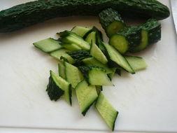 清凉吃瓜季的做法视频,跟着视频学做夏日解暑吃瓜大法