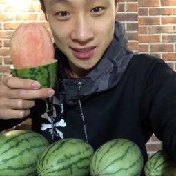 西瓜刀工吃瓜视频,吃瓜视频里的创意美食秀