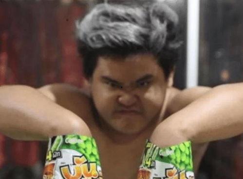 泰国小哥吃库瓜视频,滋味独特引人垂涎