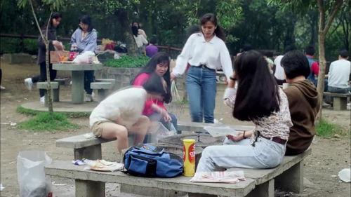 遂昌女老师吃瓜视频播放,引发网友热议