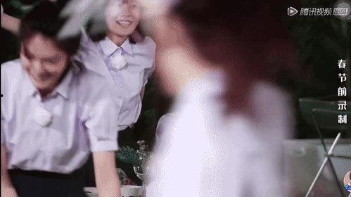 八组吃瓜少女视频,揭秘网络视频背后的真实故事