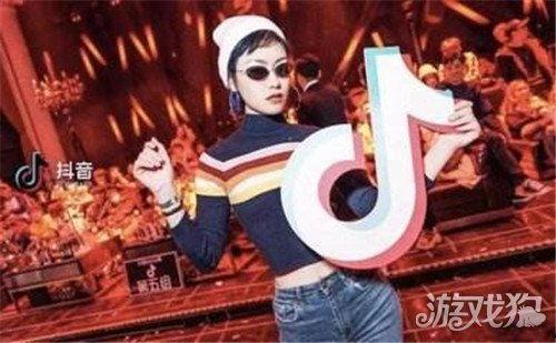 吃瓜配乐视频大全抖音,吃瓜配乐视频大全，笑料百出，欢乐无限！