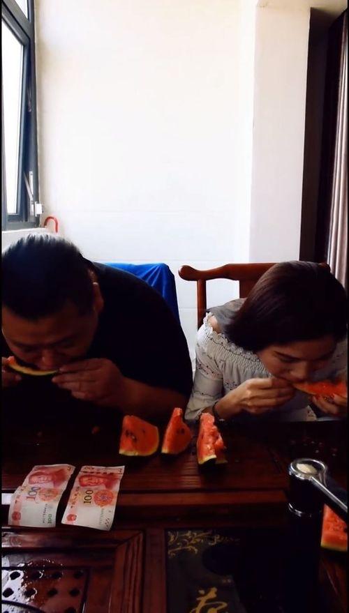 美女吃瓜吐了视频,瓜还是人？