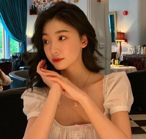 易梦玲吃瓜视频,揭秘娱乐圈幕后真相