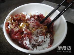 牛吃小瓜怎么样好吃呢视频,探寻地道美食的独特风味