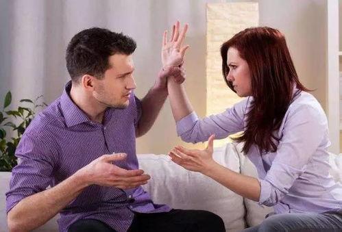 夫妻吵架让人吃瓜视频,网友纷纷化身吃瓜群众