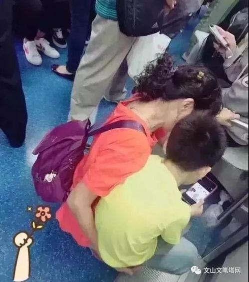 偷拍孩子偷瓜吃瓜视频大全,孩子偷瓜吃瓜的欢乐时光大盘点