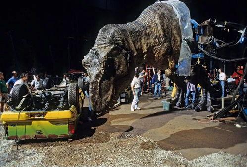 侏罗纪公园吃瓜视频,惊险吃瓜，恐龙世界大揭秘