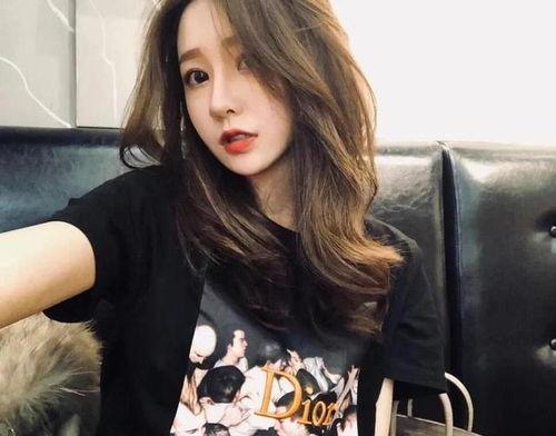 抖音网红美女吃瓜视频,揭秘娱乐圈幕后故事