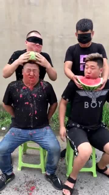 中国人吃瓜比赛视频,中国吃瓜大赛，瓜王争霸战一触即发